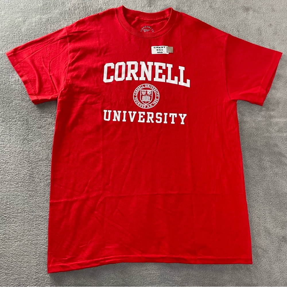 Cornell University Crest T Shirt Men’s M Red New Short Sleeve Cotton Barnesmith